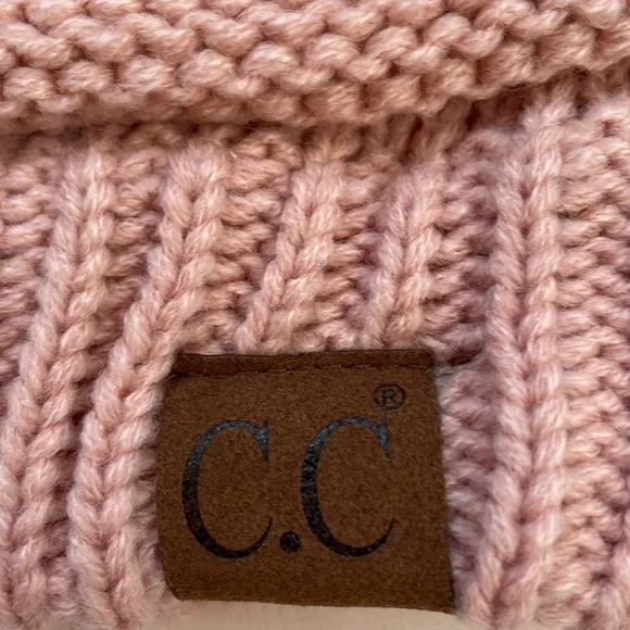 C.C Powder Rose Cable Knit Beanie NWT Slouchy Winter Hat - Picture 4 of 4
